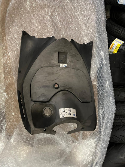 Honda PES 125 Inner Leg Shield Cover | 81131-KTZ