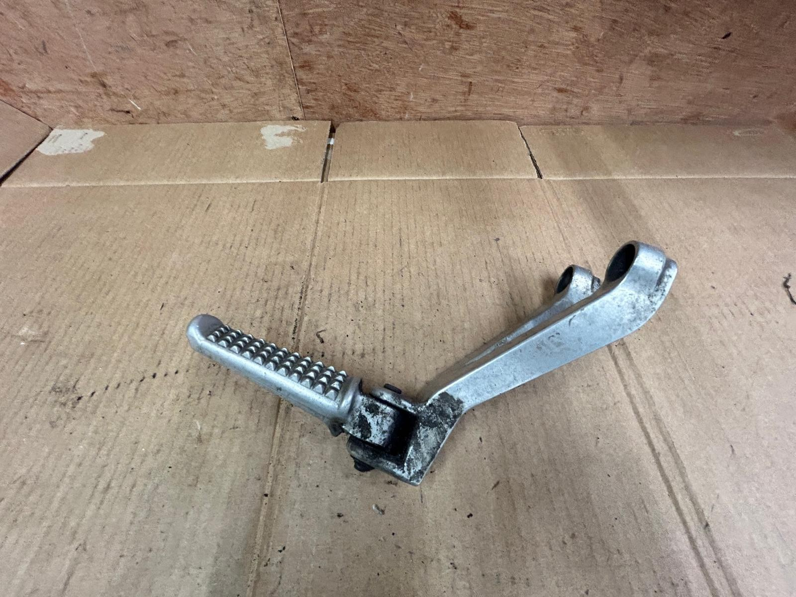 Honda CBR 900RR 929RR Fireblade Rear Left Footpeg | KT7P-L