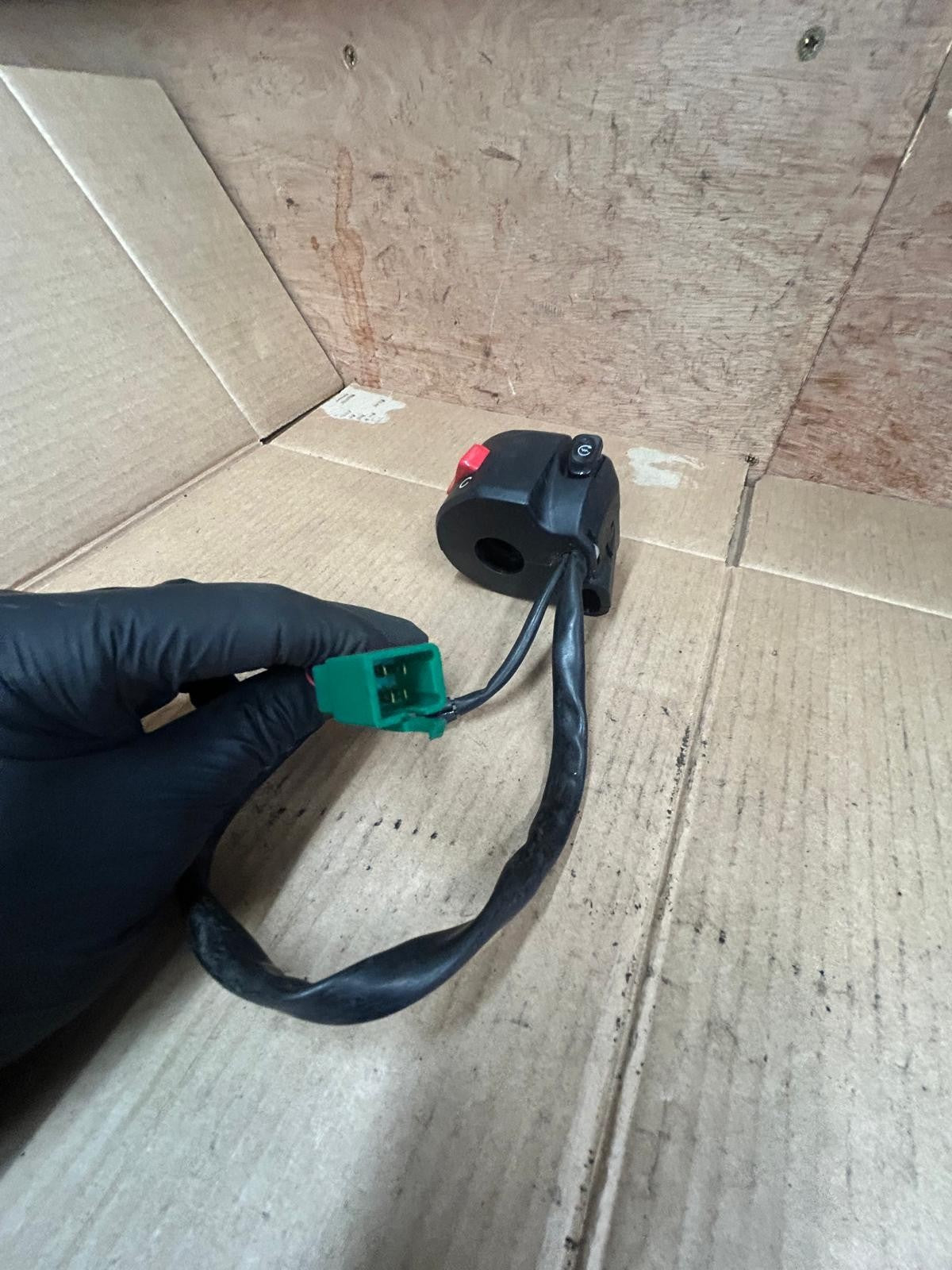 Kawasaki Z250 SL Right Side Handlebar Switch