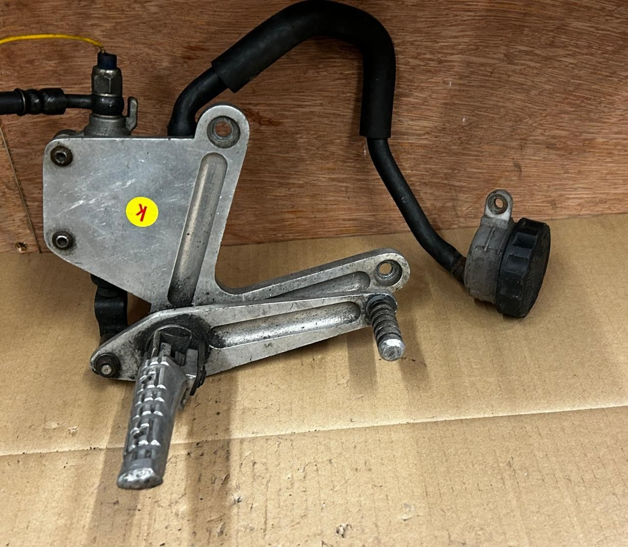 1999 Honda CB600F Hornet Right Footrest Brake Assembly & Gear Selector