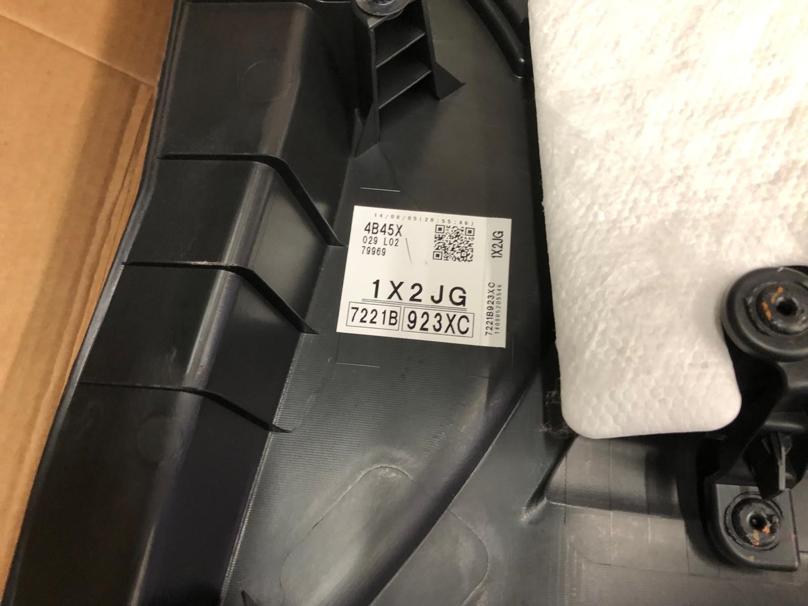 2014 Mitsubishi Outlander GX 4h PHEV Front Left Door Card | 7221B923XC