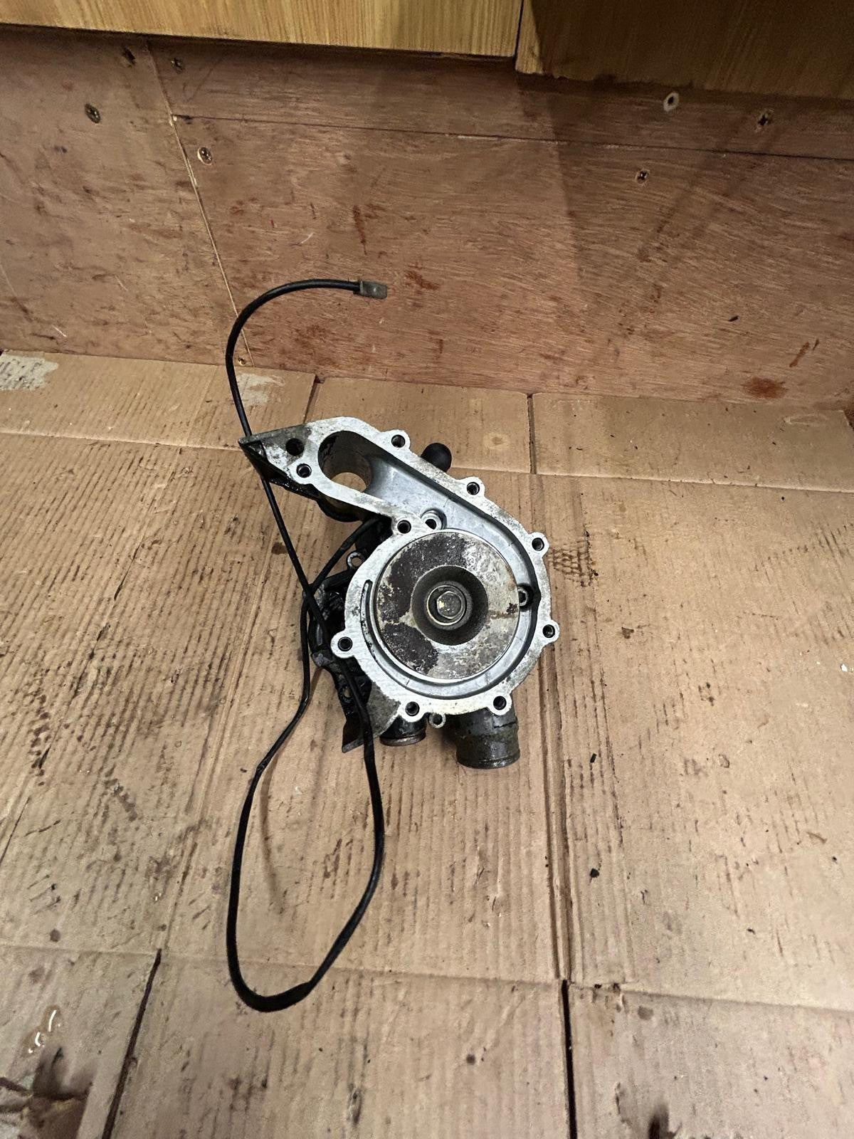 1985 - 1995 BMW K75s Water & Oil Pump | 1460582226