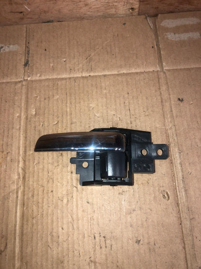2014 Mitsubishi Outlander GX 4h PHEV Left Side Interior Door Handle