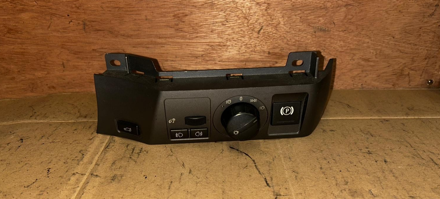 BMW E65 735i Light Switch Parking Brake Tailgate Switch | 61316918849