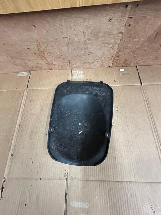 2006 - 2013 Piaggio MP3 125 Carburettor Cover | 623123
