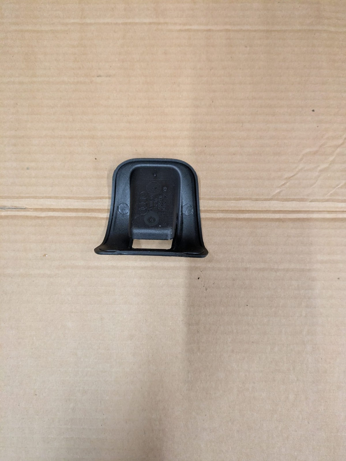 2011 Audi A3 S Line Isofix Seat Cover Trims  | 8P0887233
