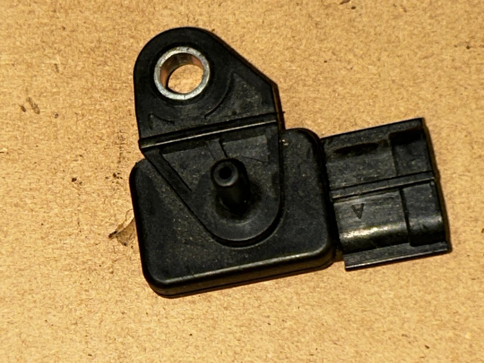 2005 - 2010 Triumph Sprint St 1050 MAP Mass Air Flow Pressure Sensor | 1292015