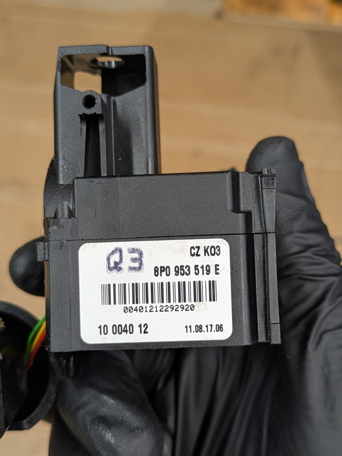 2011 Audi A3 S Line Front Windscreen Wiper Unit | 8P0953519E