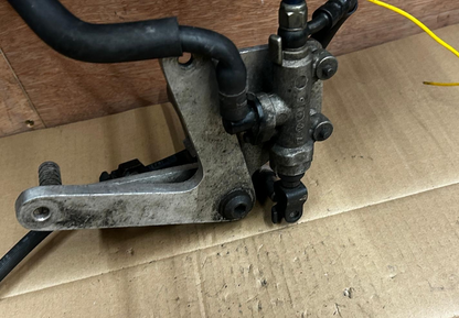 1999 Honda CB600F Hornet Right Footrest Brake Assembly & Gear Selector