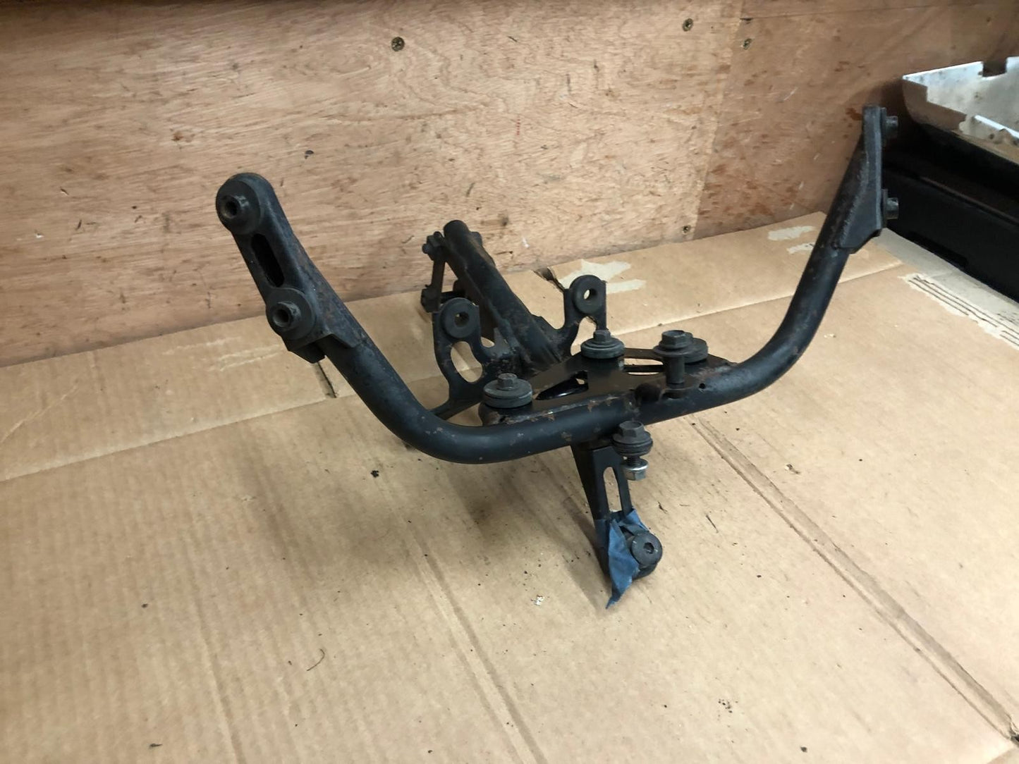 2000 - 2001 CBR 900RR Fireblade Front Bracket Headlight Mount Fairing