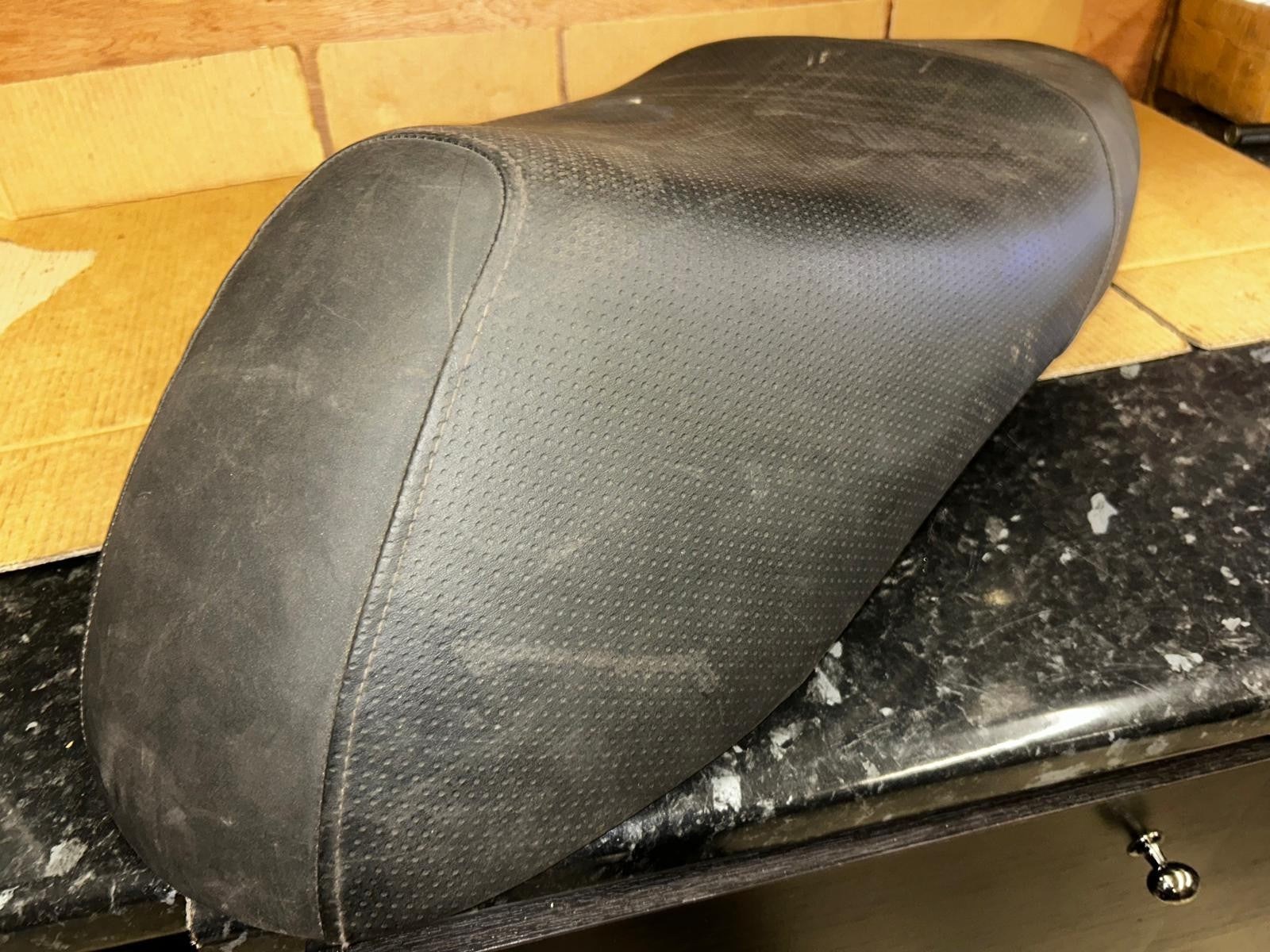 2006 - 2012 Honda PES 125 Seat/Saddle | 77200-KTZ-D000