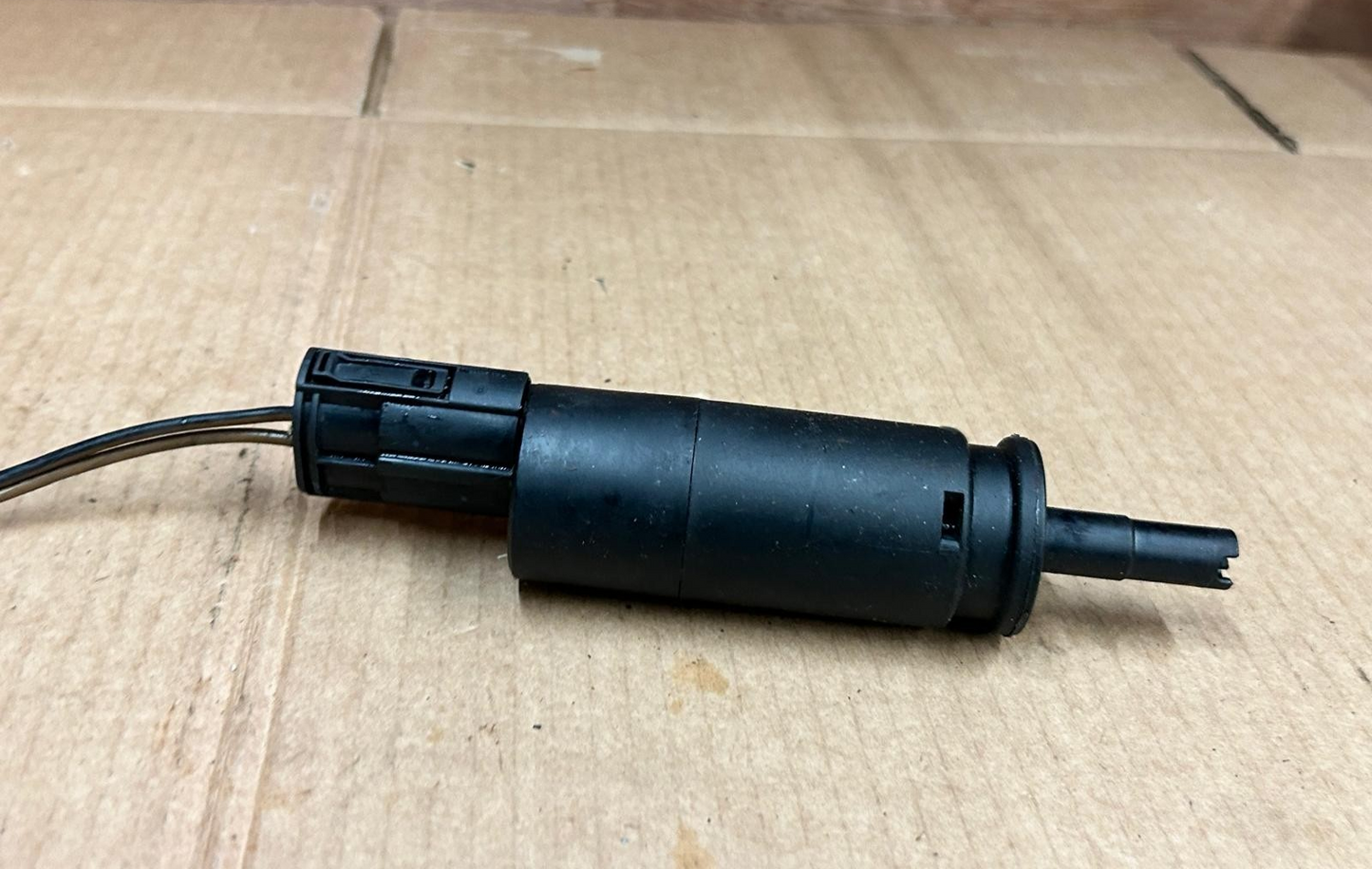 Genuine BMW 7 Series E38 Headlight Wash Pump Cleaning Device | 61678357837