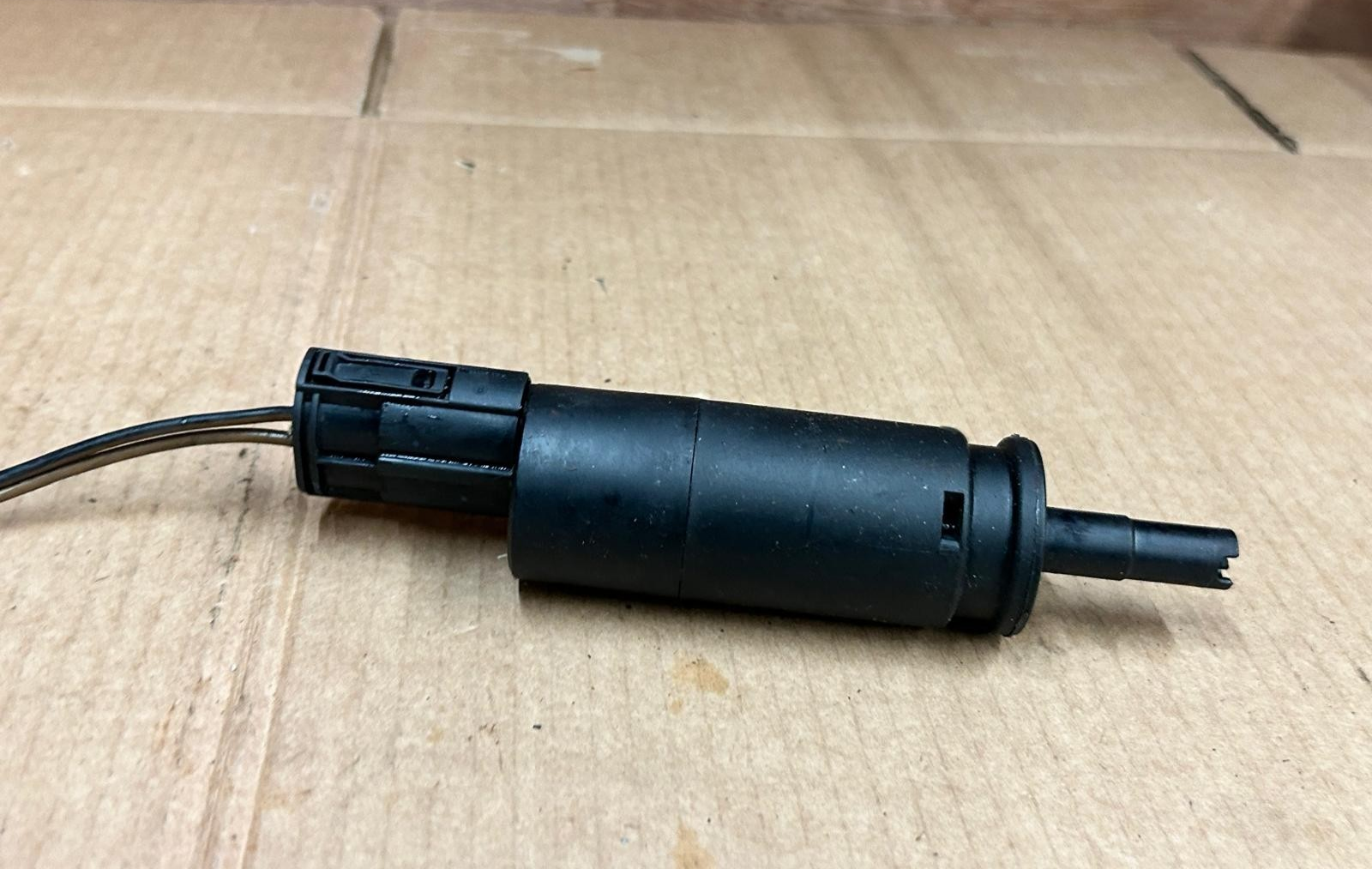 Genuine BMW 7 Series E38 Headlight Wash Pump Cleaning Device | 61678357837