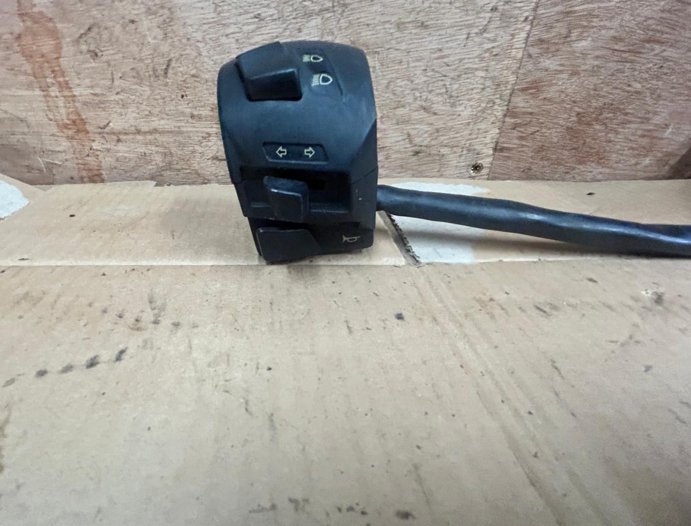 2013 KTM Duke 125 Left Handlebar Switch | 216234
