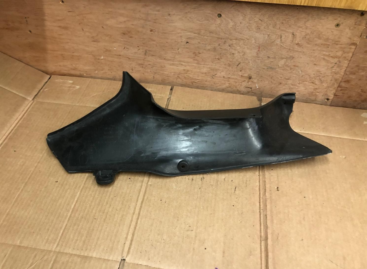 2000 - 2001 Honda CBR900RR Fireblade Left Side Inner Panel | 64595-MCJ-0000