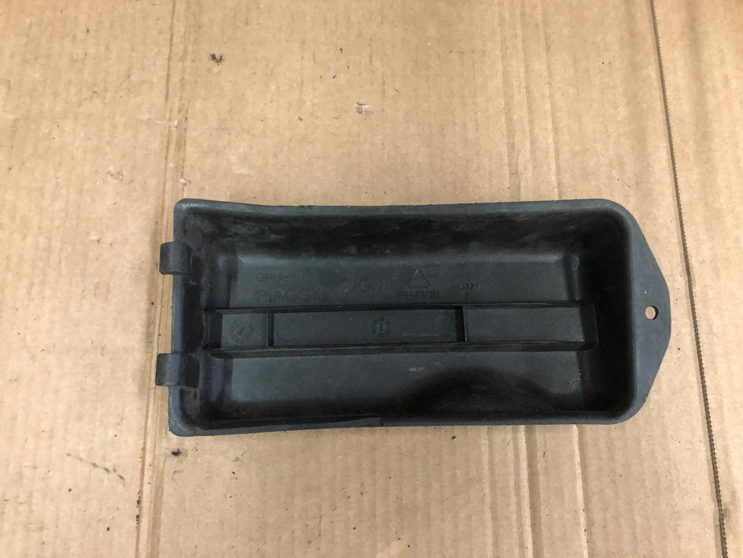 Vespa LX Battery Cover Lid | 573121