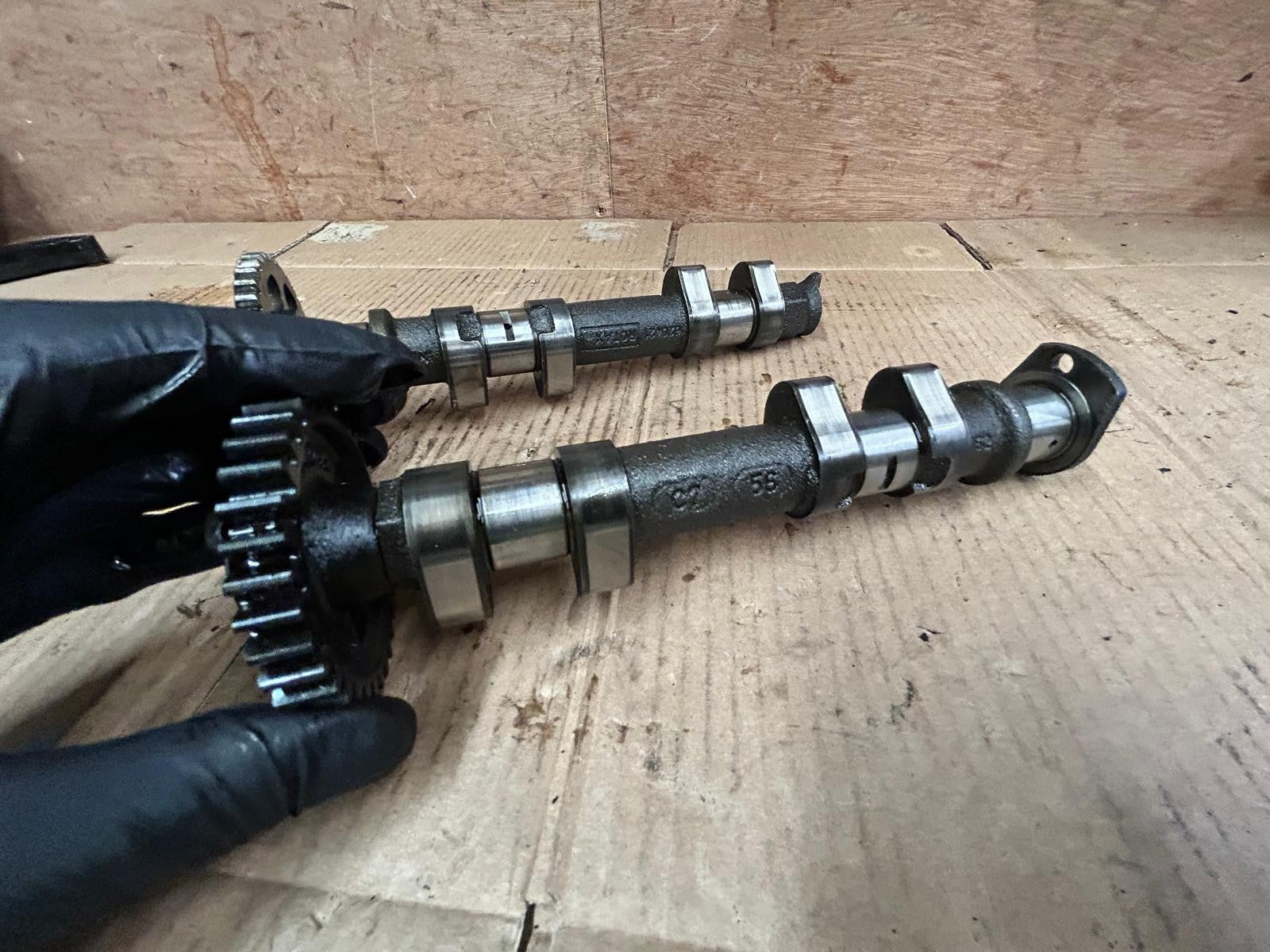 2009 BMW F800gs Intake Exhaust Camshafts | 620211 620421