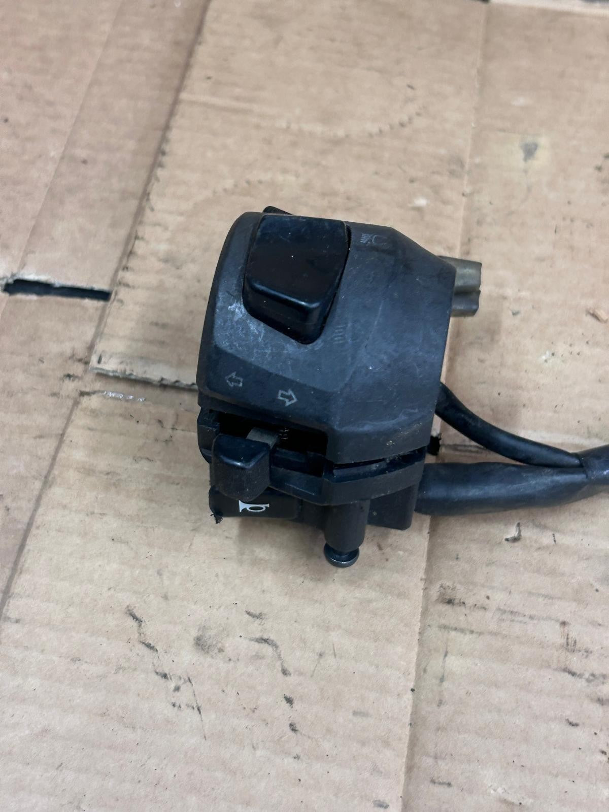 2014 - 2019 Yamaha MT 125 Left Side Handlebar Button Switch