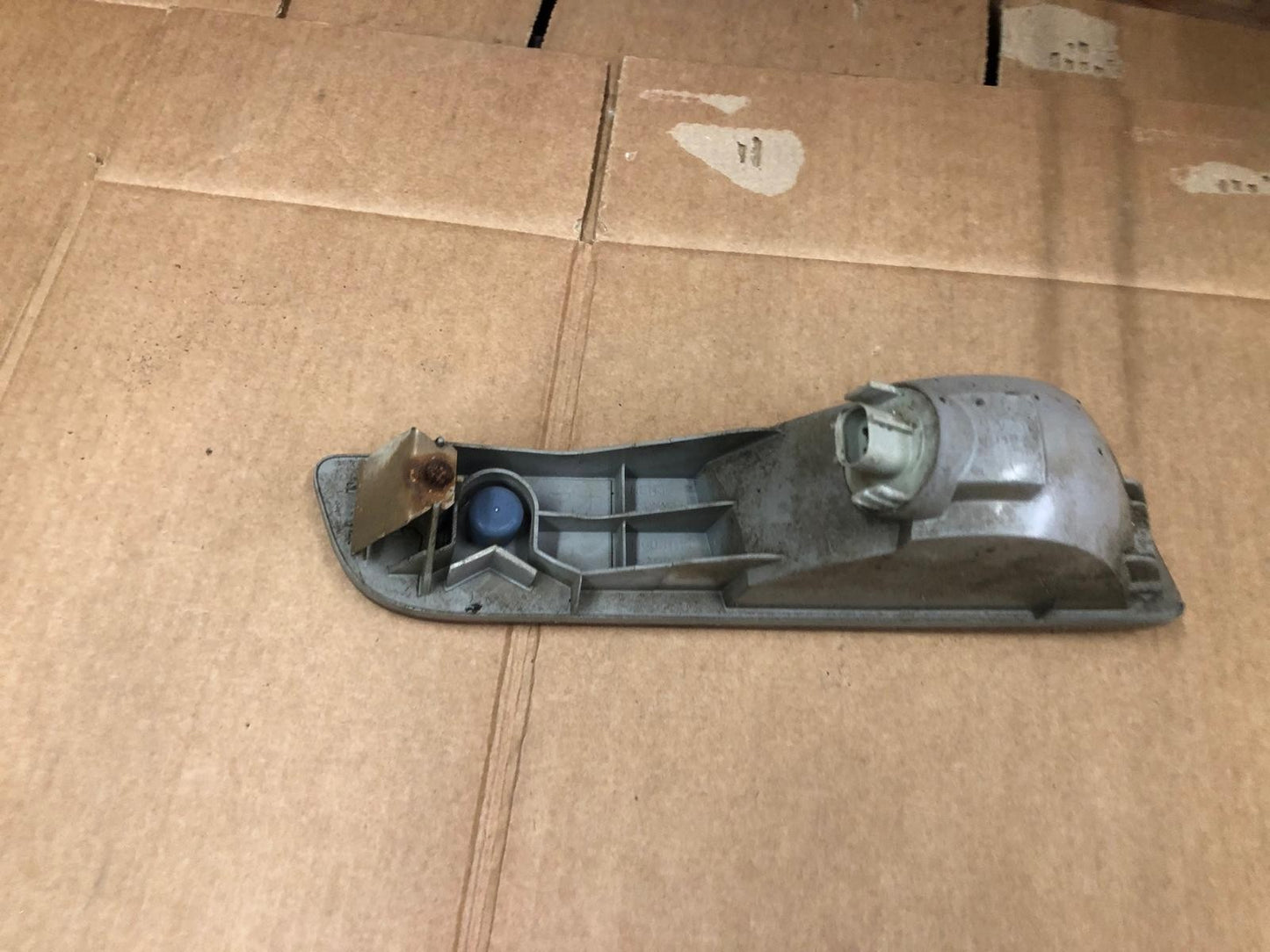 2014 Mitsubishi Outlander GX 4h PHEV Rear Bumper Left Passenger Reflector Light