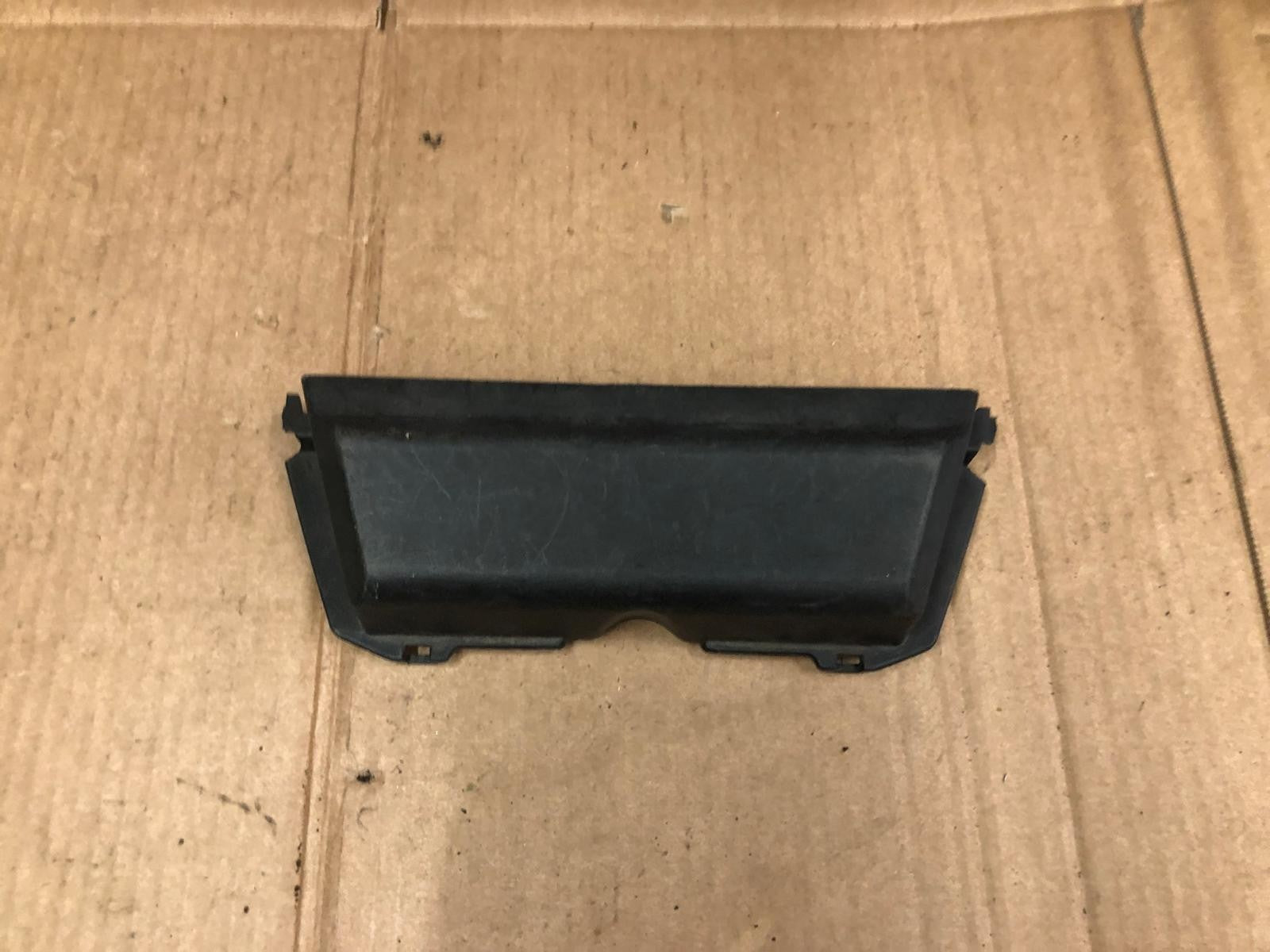 2017 - 2020 Yamaha Tricity 125 Battery Cover | BB8-F475X-00