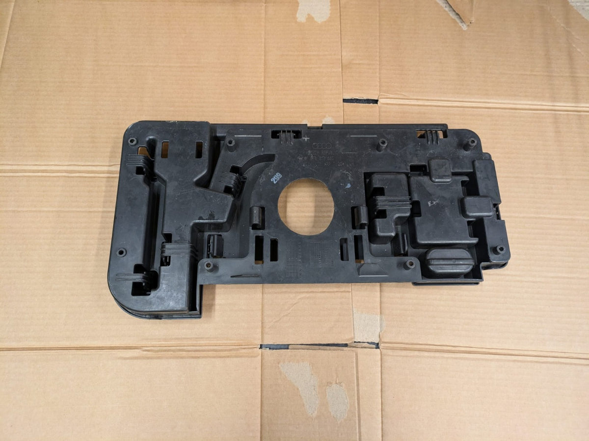 2011 Audi A3 S Line Tool Kit Case Box | 8T8813685