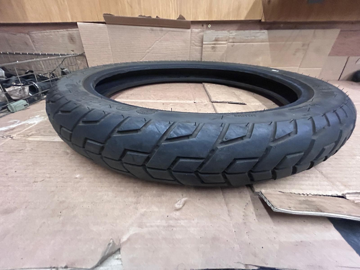 Maxxis M910 Motorcycle Tyre 80/100/18