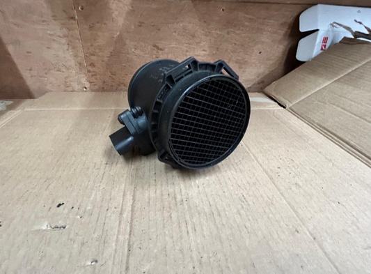 Genuine Bosch BMW 7 Series E38 Mass Air Flow Meter MAF | 0280218077 7501554