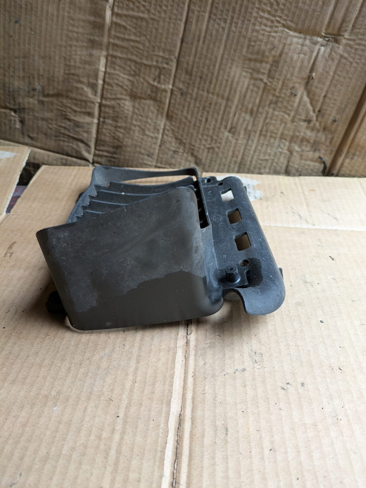 Vespa GTS Left Side Radiator Grill | 10127