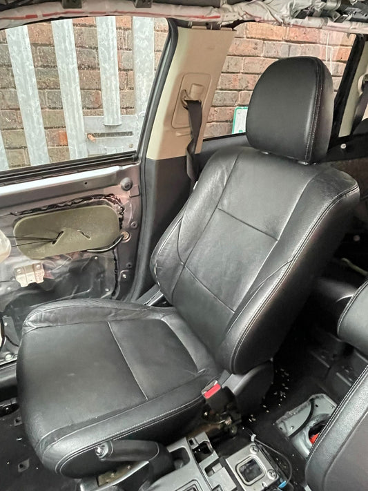 2014 Mitsubishi Outlander GX 4h PHEV Front Right Driver Seat