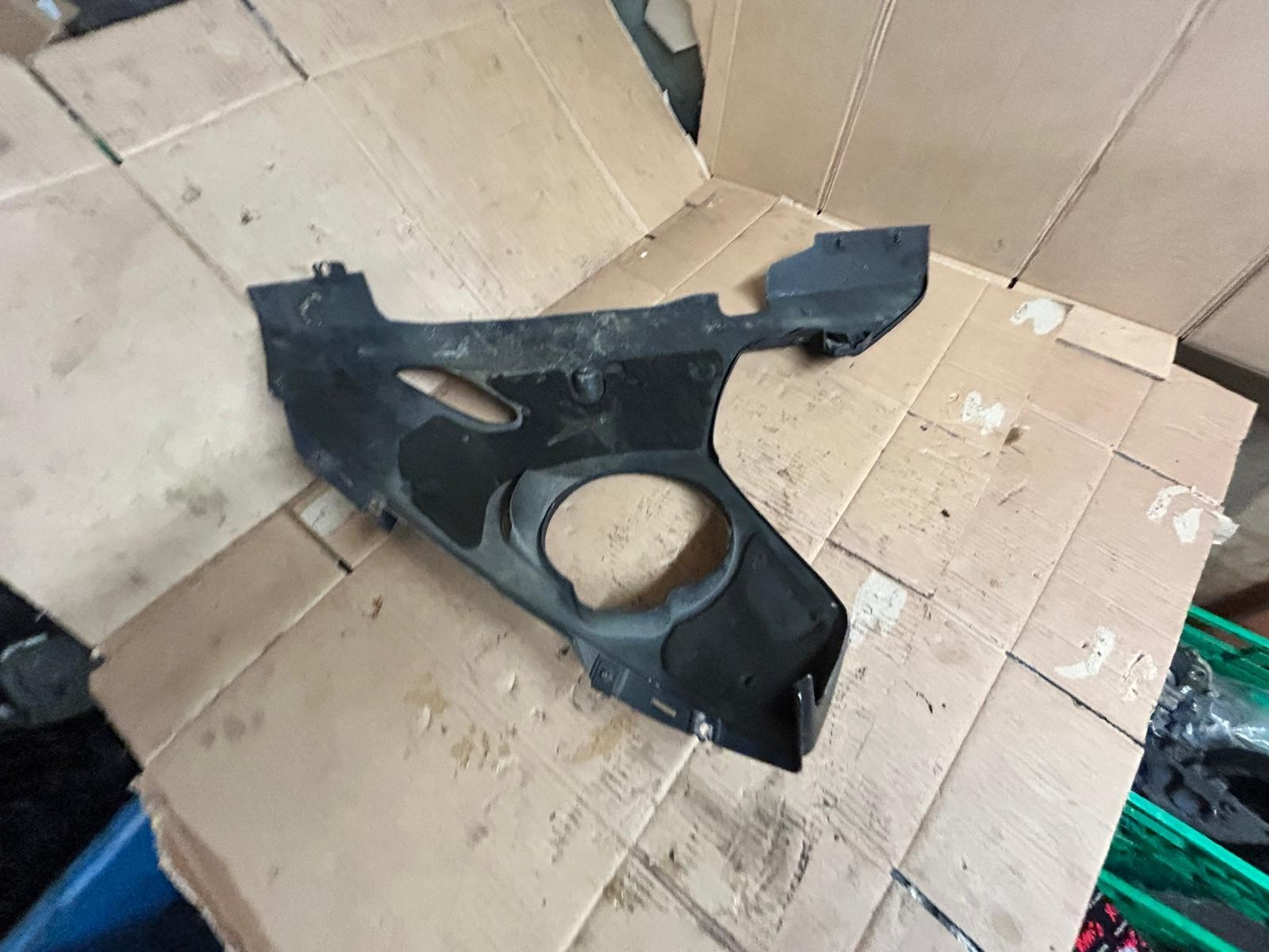 2003 - 2004 Yamaha R6 5SL Lower Left Side Belly Pan Fairing