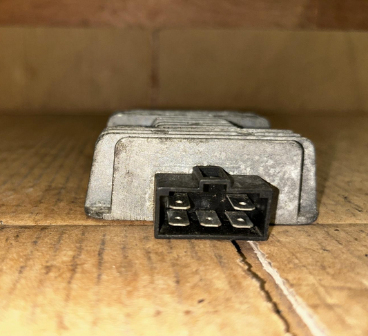 140605 | AJS A9 125 Flight Voltage Regulator Rectifier