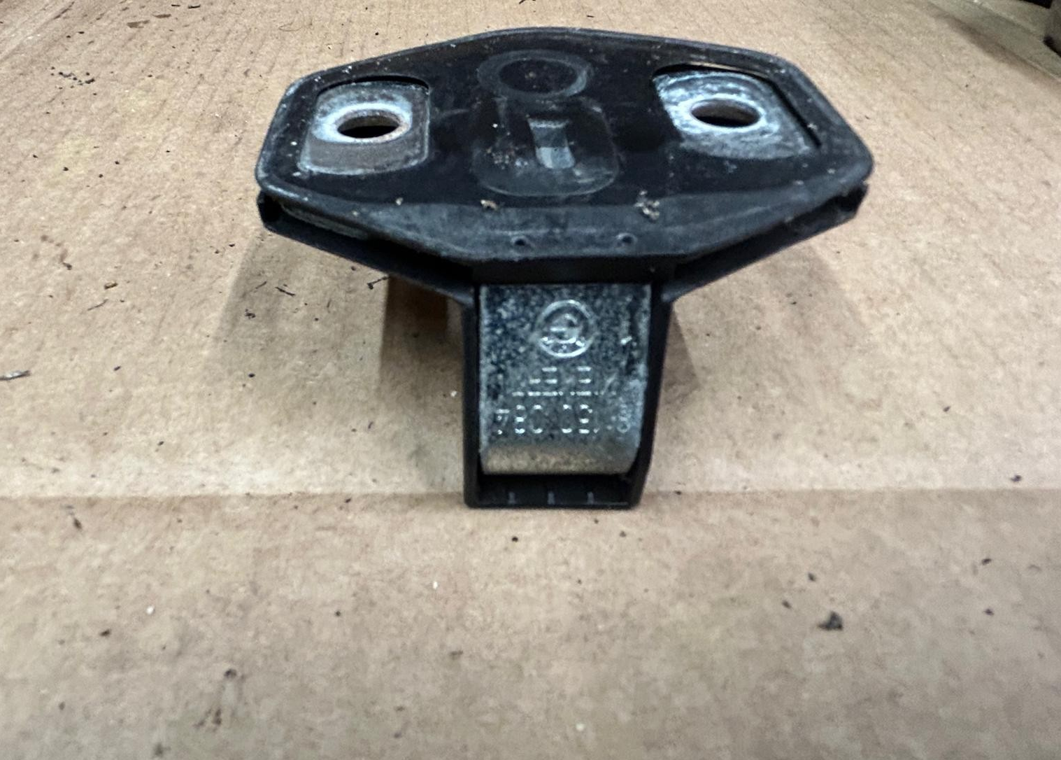 Genuine BMW 7 Series E38 Door Latch | 8150084
