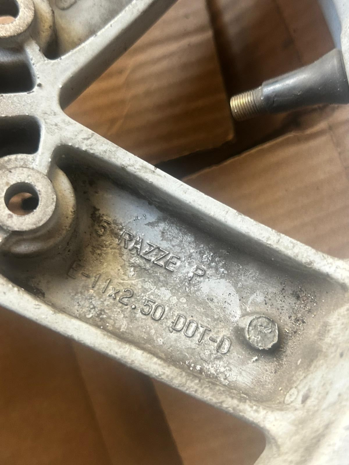 Vespa LX 50 / 125 Front Wheel