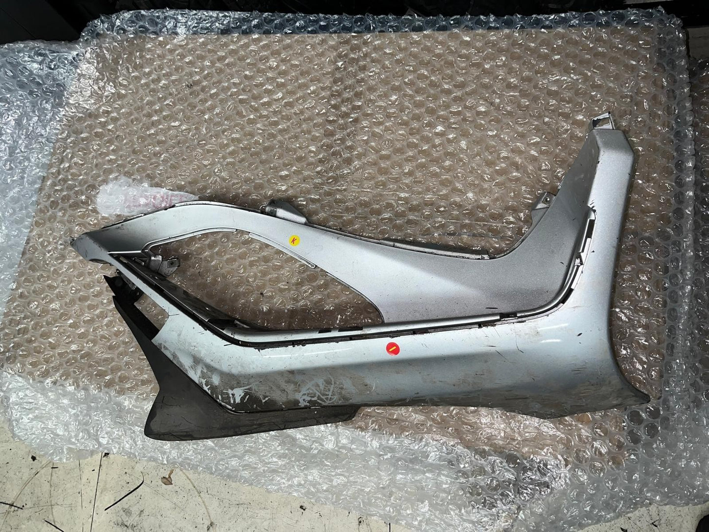 2011-2018 Piaggio MP3 Yourban Right Footrest Fairing Panel | 657379