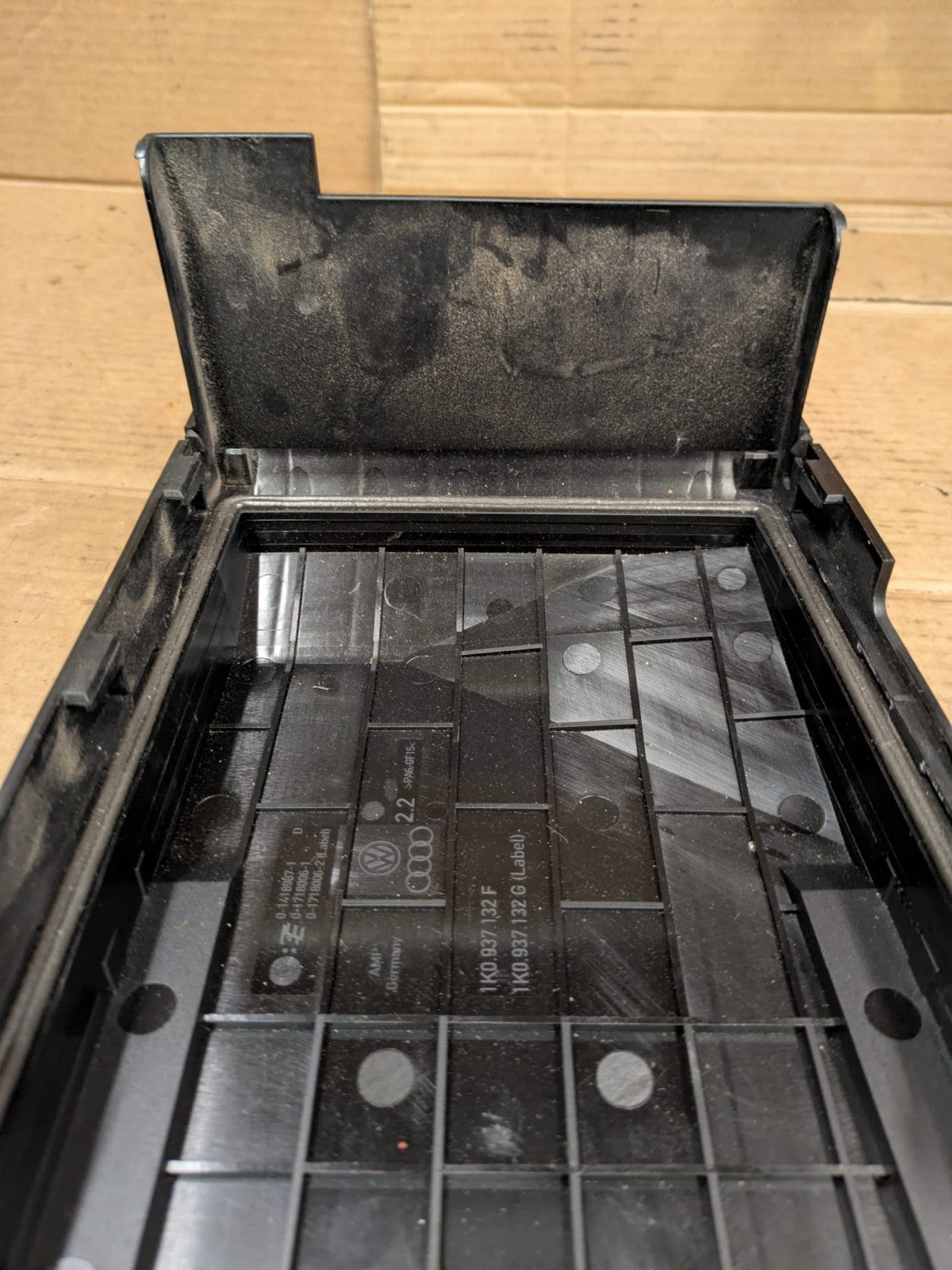 2011 Audi A3 S Line Engine Bay Fuse Box Cover | 1K0937132