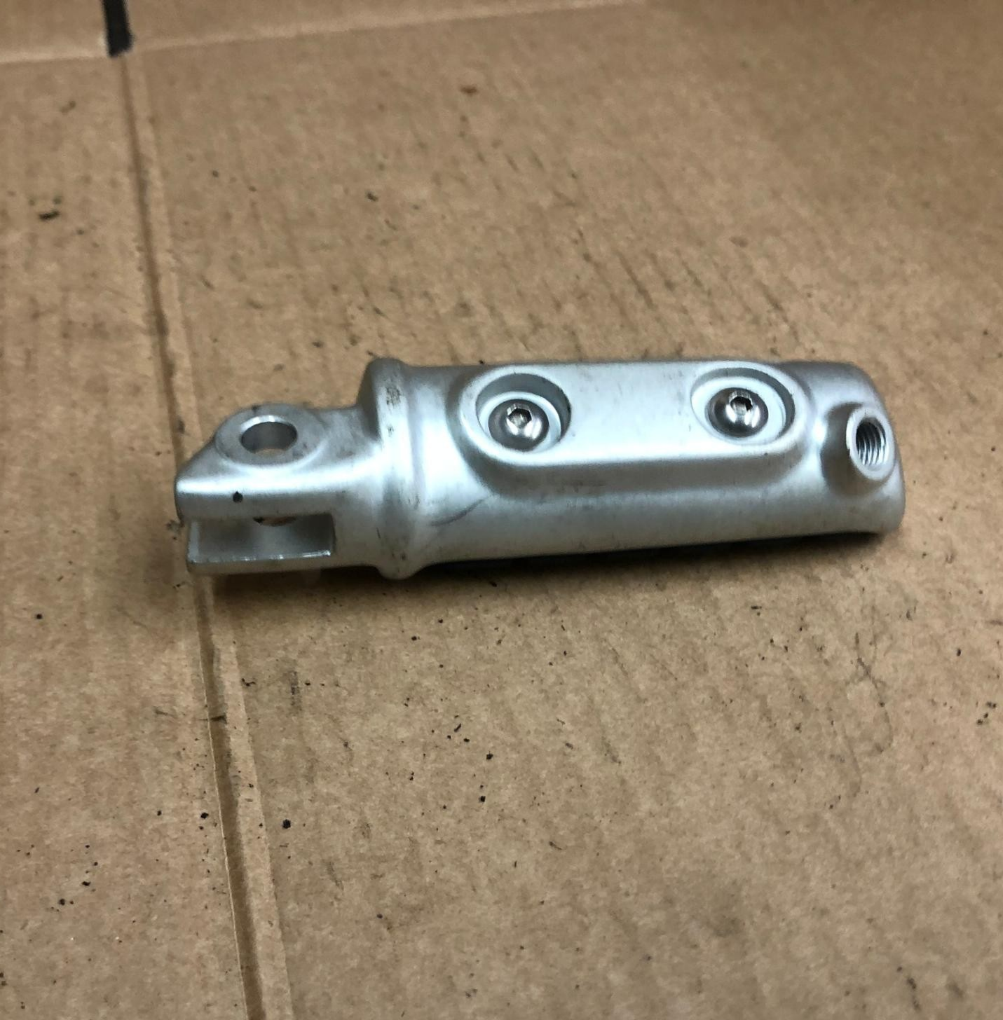 Triumph Bonneville / Street Twin Right Side Rear Passenger Footrest Footpeg
