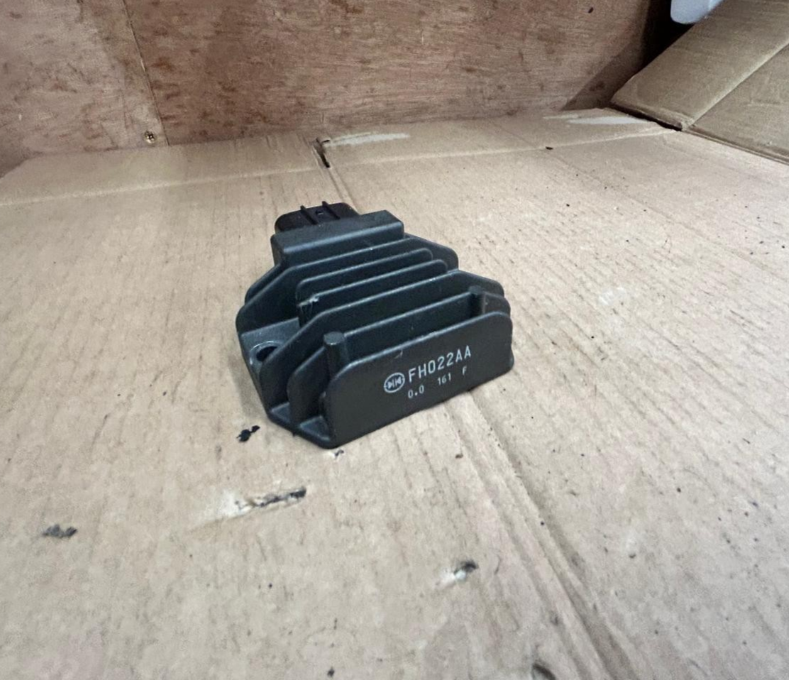 2022 KTM Super Duke R Voltage Regulator Rectifier | FH022AA