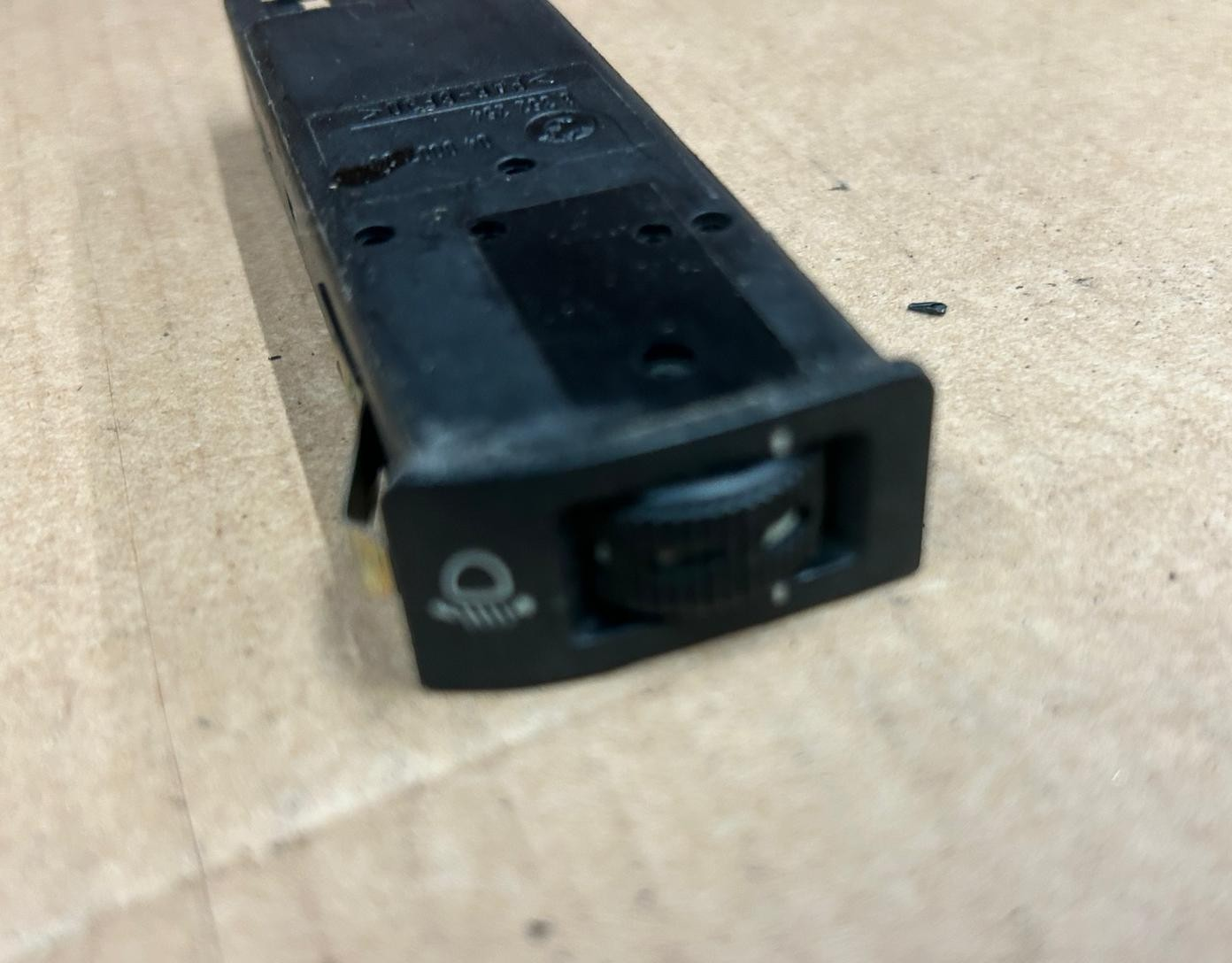 Genuine BMW 7 Series E38 Headlight Height Adjustment Switch | 8352254