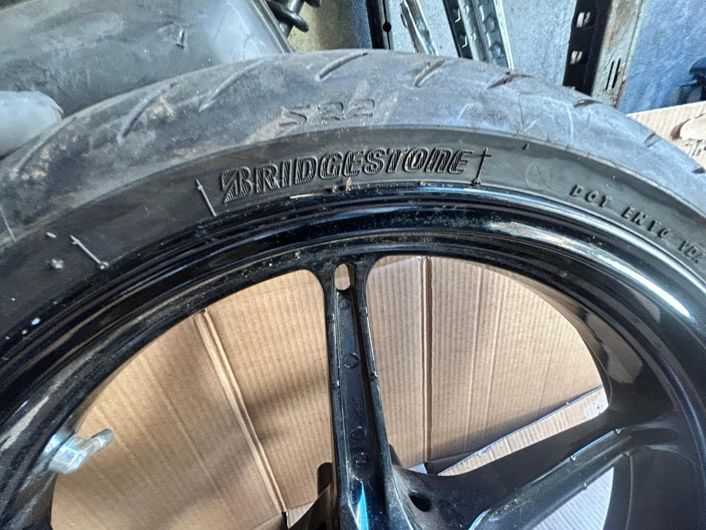 2022 KTM 1290 Superduke R Front Wheel & Tyre | 617.09.003.000