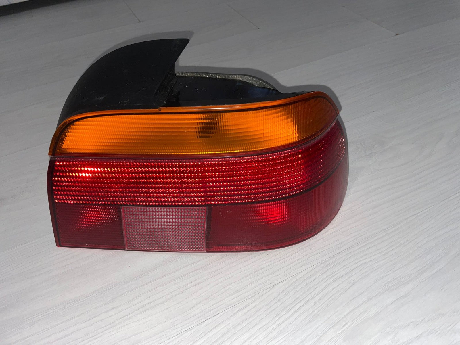 BMW E39 5 Series Rear Right Tail Light | 2VP00724002
