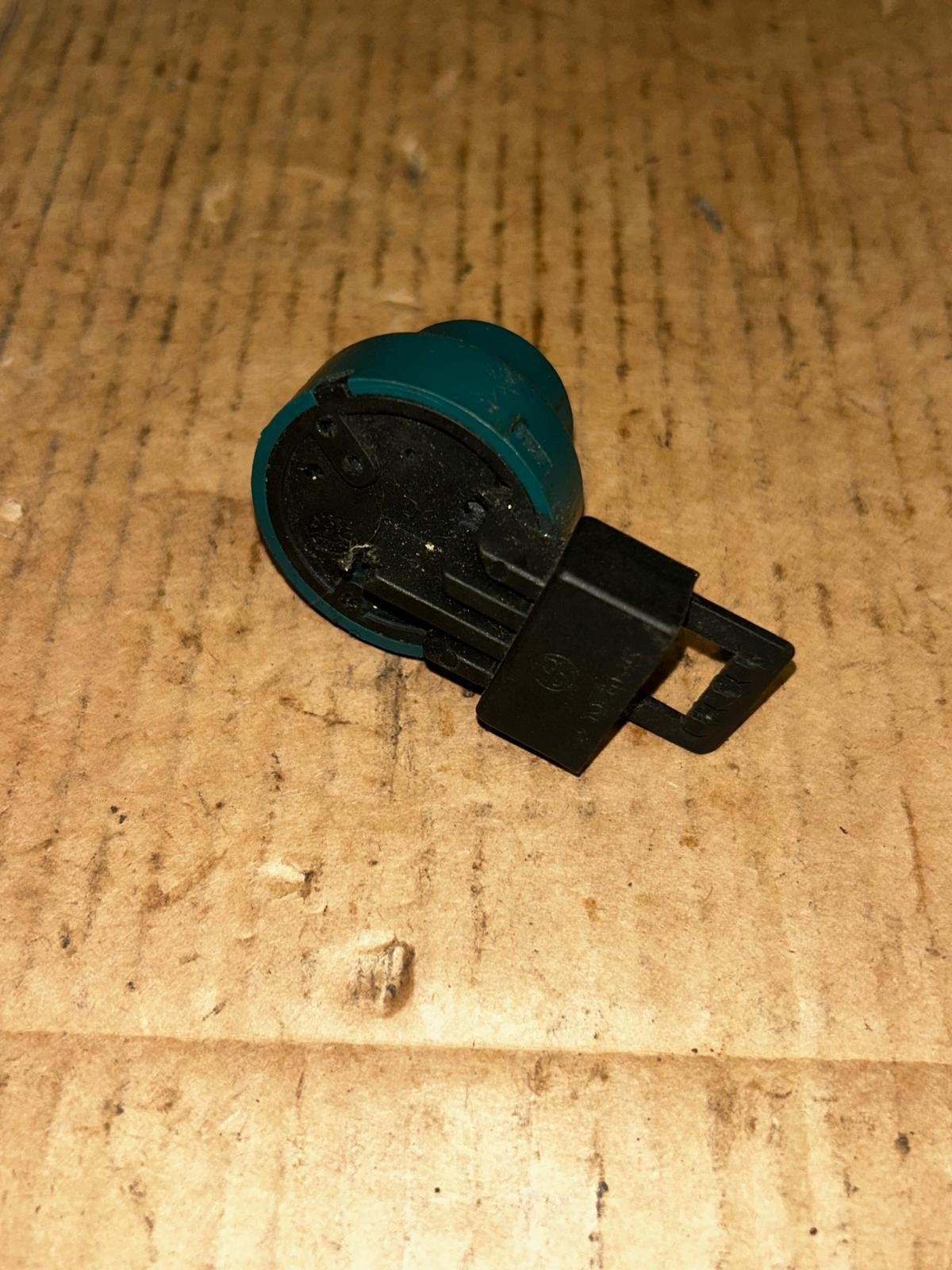 2006 - 2014 Piaggio Vespa LX Switch Lock