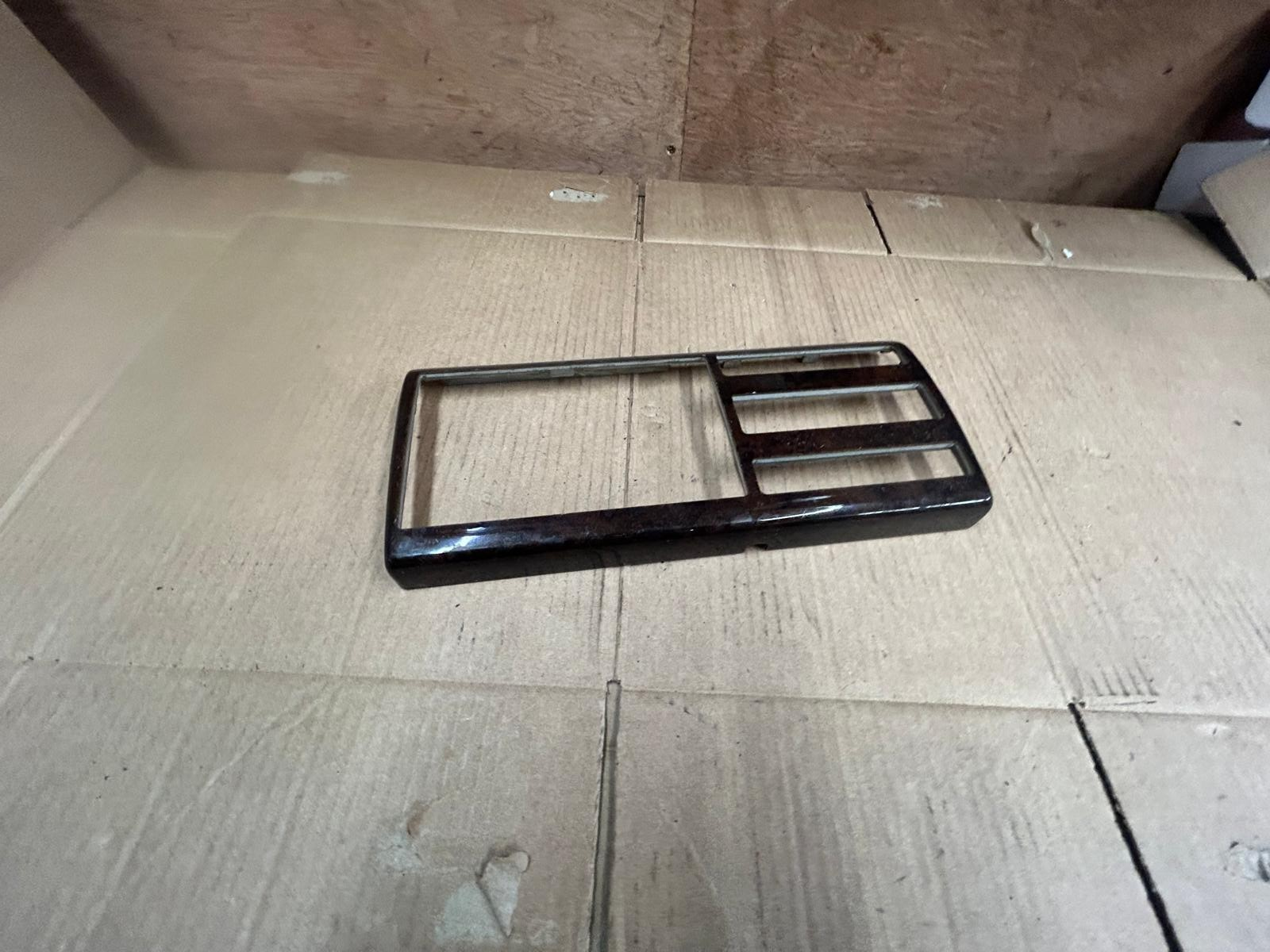 BMW 7 Series E38 Centre Console TV Info Wood Veneer Surround | 8360708