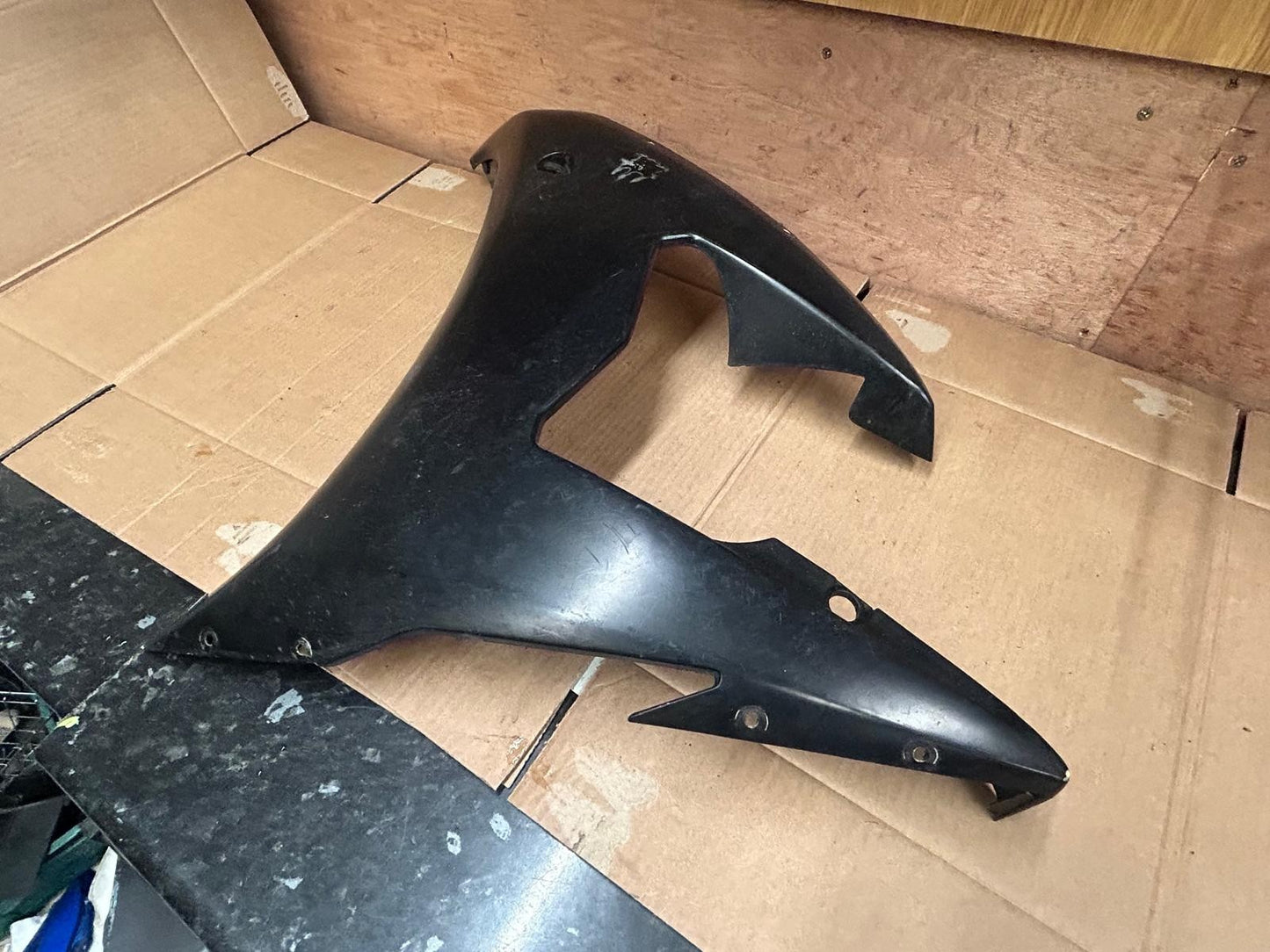 2003 - 2005 Yamaha YZF R6 Left Mid Fairing