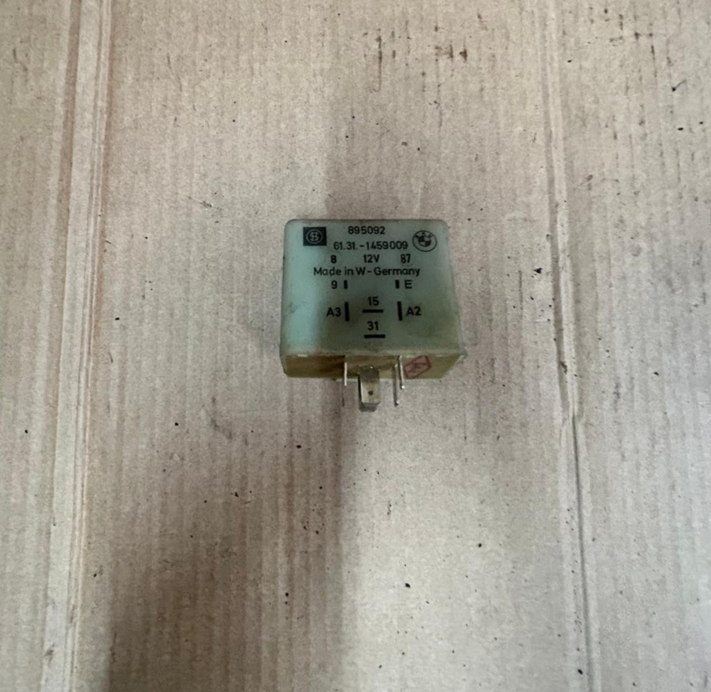 Bosch 1885 - 1995 BMW K75s Temperature Control Relay | 61311459009