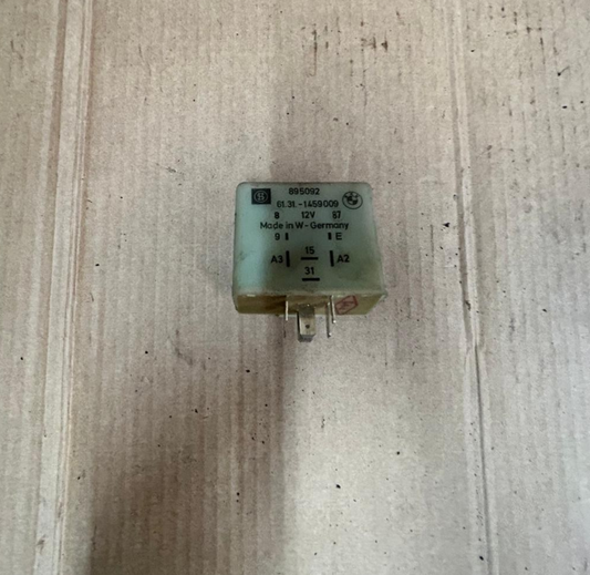Bosch 1885 - 1995 BMW K75s Temperature Control Relay | 61311459009