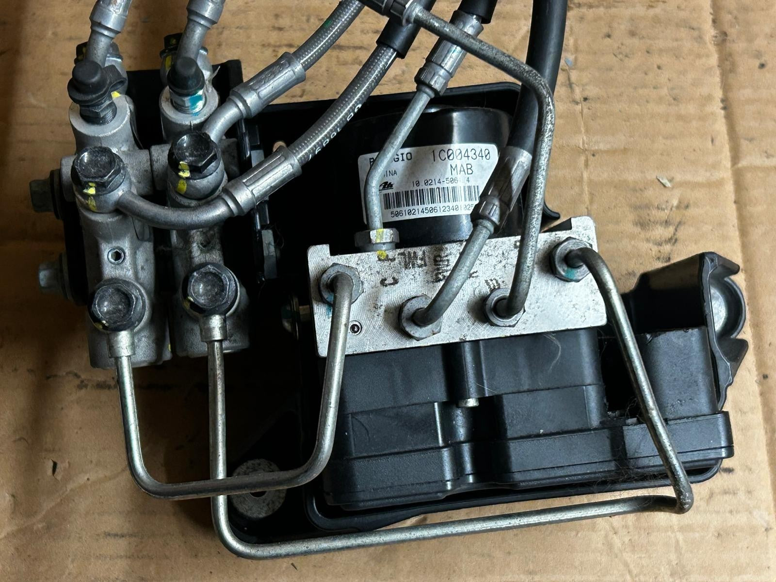 2019 - 2022 Piaggio MP3 500 ABS Pump | 1002145064