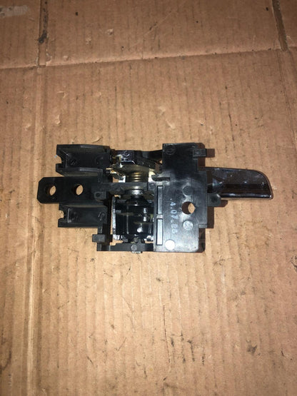 2014 Mitsubishi Outlander GX 4h PHEV Left Side Interior Door Handle