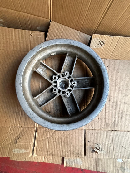 Vespa LX 50 / 125 Front Wheel
