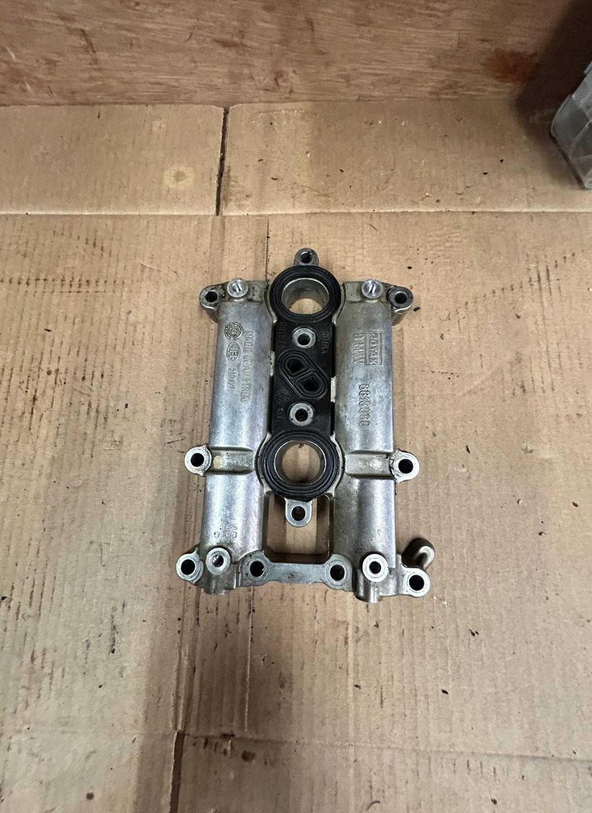 2009 BMW F800gs Camshaft Cover | 6613980