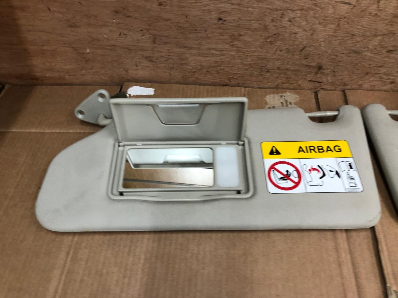 2014 Mitsubishi Outlander GX 4h PHEV Front and Left Sun Visors